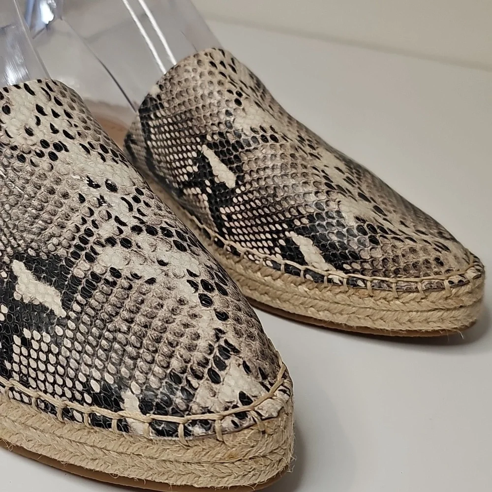 Halogen Women's Snake Print Espadrille‎ Mules Size  9